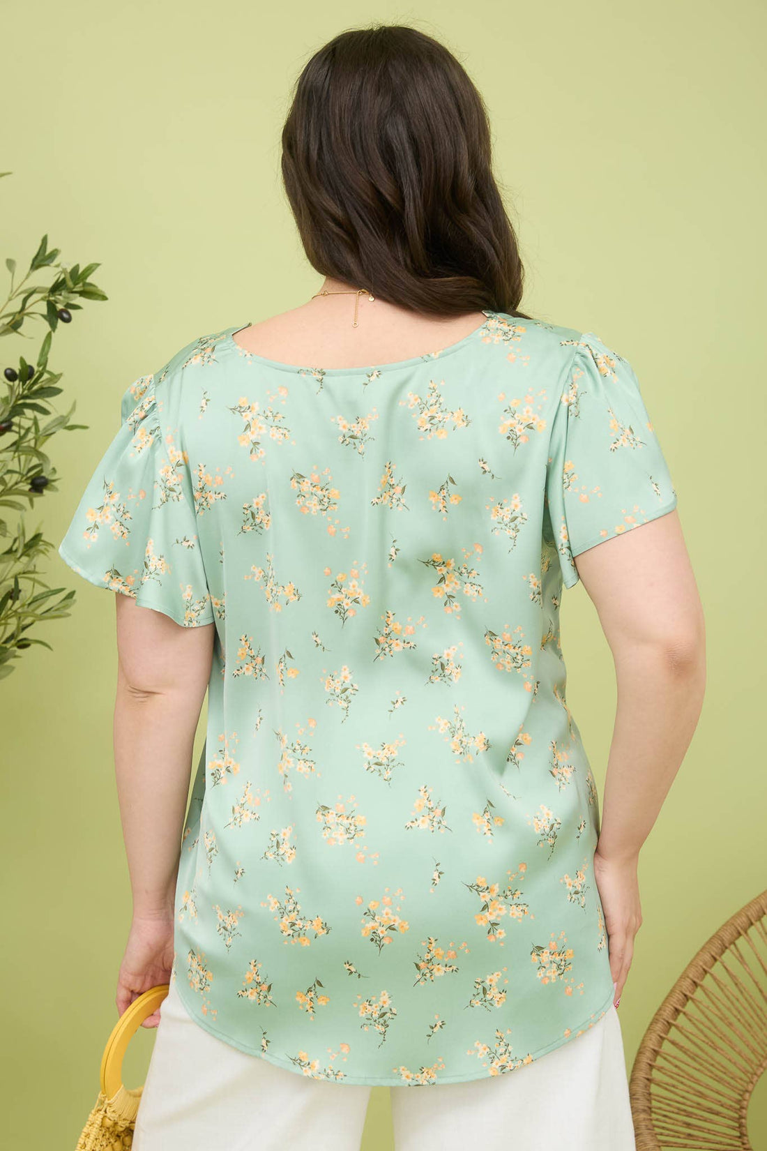 Minty Floral Scallop Blouse