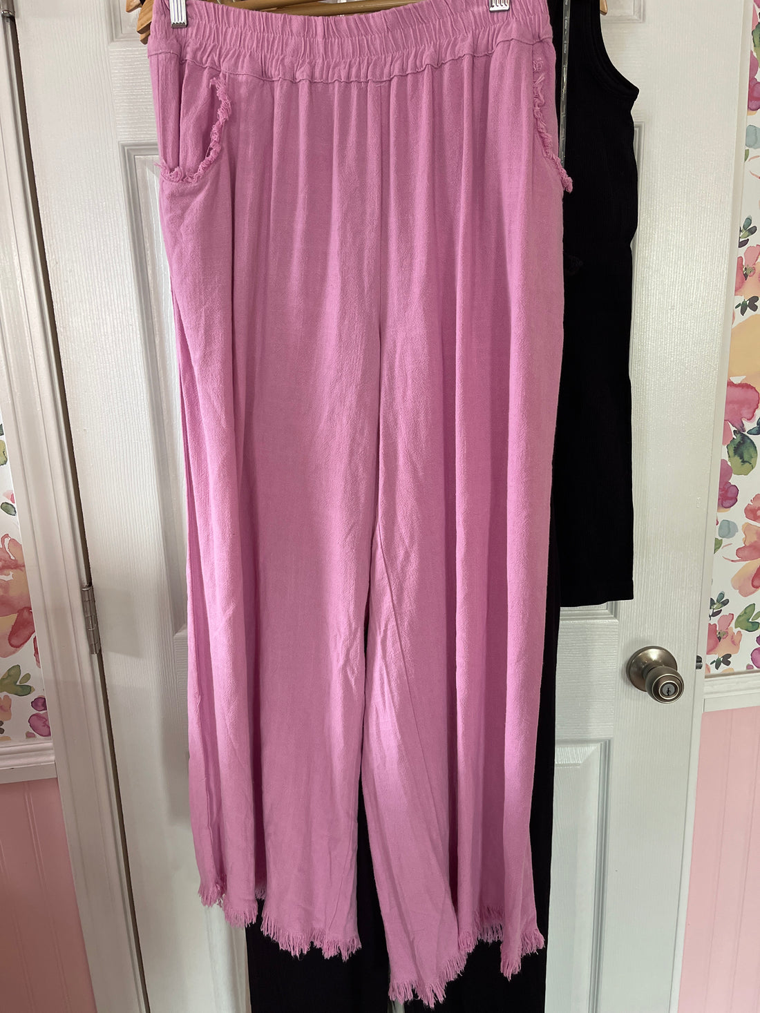 Summertime Mauve Linen Crops