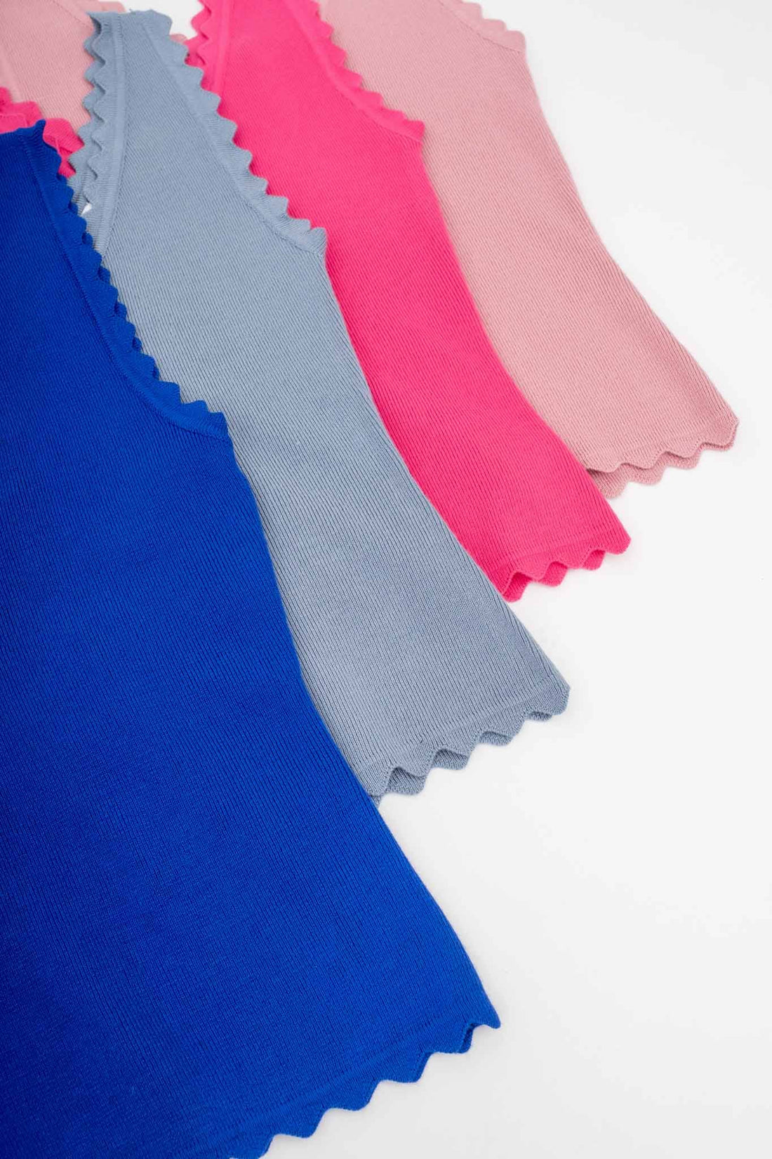 Scallop Edge Sleeveless Top